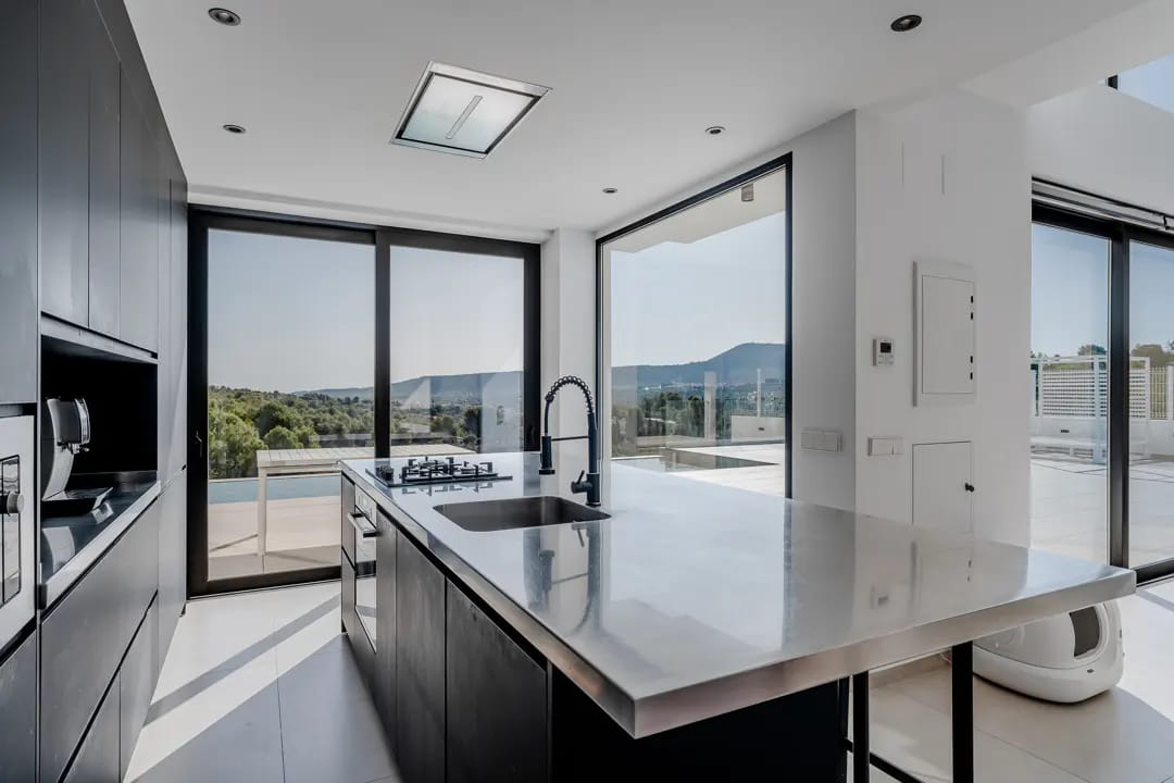 Luxusvilla in Benitachell: Raum und Privatsphäre nahe Moraira