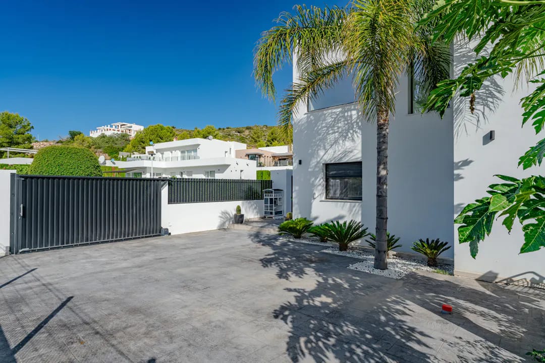 Luxusvilla in Benitachell: Raum und Privatsphäre nahe Moraira